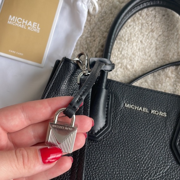 Michael Kors bag - Picture 2 of 4